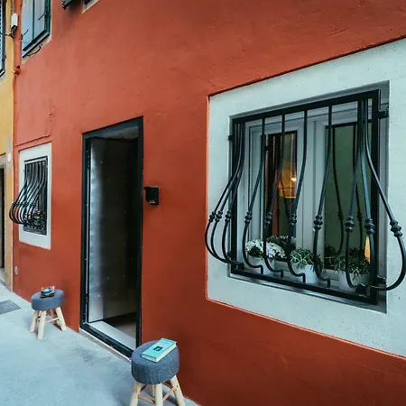 Em Kastelo * ザダル