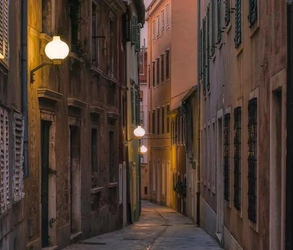 Apartment Em Kastelo Zadar