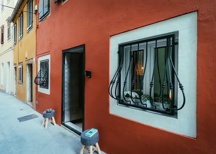 Em Kastelo * ザダル